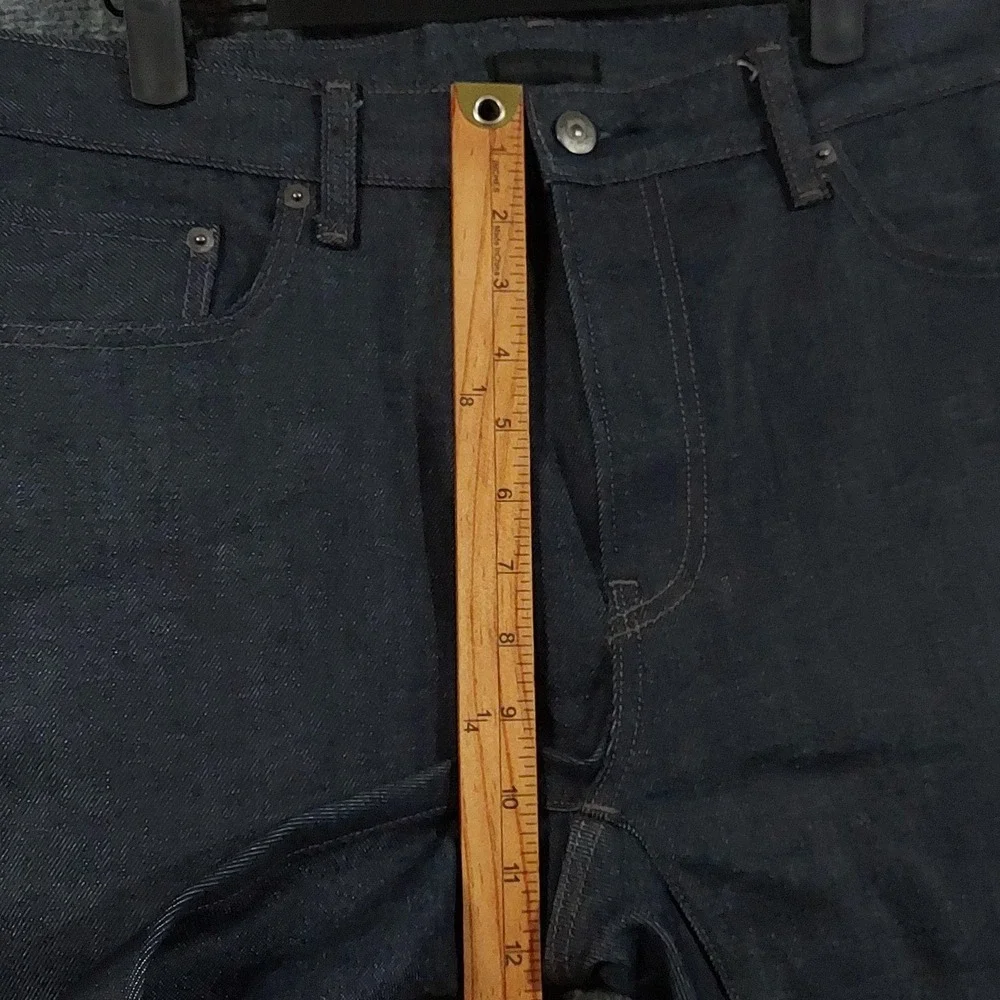 Uniqlo Jeans Mens 36x32 (Fits 36x31) Blue Dark Wash Slim Tapered Selvedge Pants